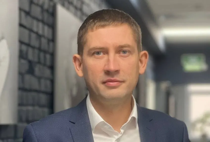Виталий Сухинский вступил в должность на период до избрания нового руководителя; прием документов от кандидатов продлится до 5 октября.