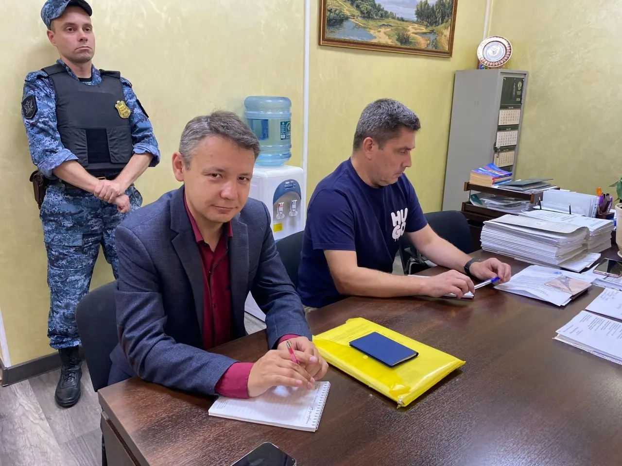 Суд Владимирской области отказался штрафовать за публикации об ударах дронов по многоэтажкам региона, указав на нарушения в протоколах со стороны надзорного ведомства.