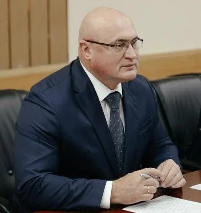 По собственному желанию уволился Виталий Блоцкий, ранее занимавший должность первого заместителя правительства и курировавший градостроительную политику Приморья.