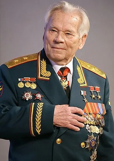 День оружейника отмечается в России: история праздника, его связь с Архангелом Михаилом и роль оборонно-промышленного комплекса.