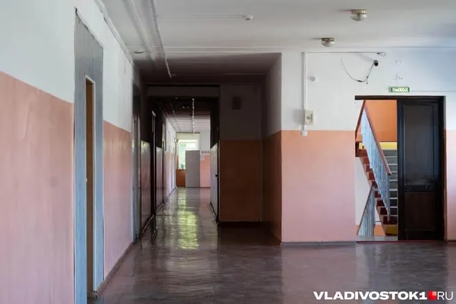 Правительство региона рассматривает использование ИИ и цифровых технологий для решения кадрового дефицита в удалённых школах и планирует запустить пилотные тестирования уже в следующем году.