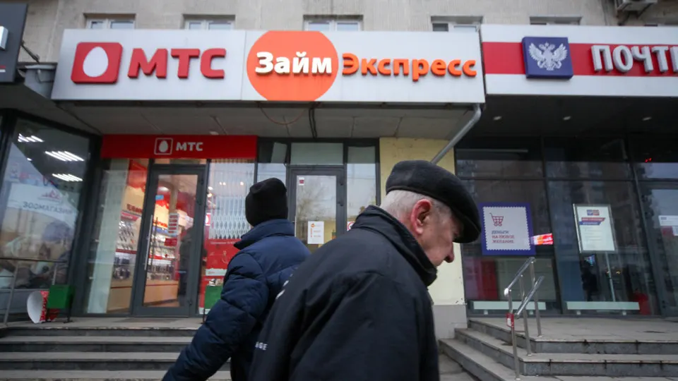 Во втором квартале 2026 года микрофинансовые организации значительно расширили передачи долгов коллекторам, что сопровождалось регуляторными изменениями и ростом просрочки.