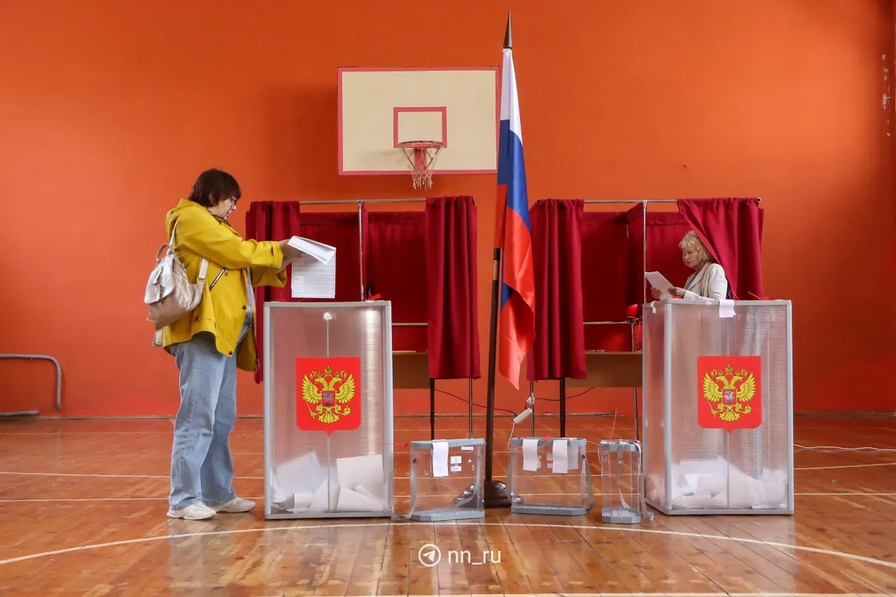 По данным избиркома, явка по региону составила около 13%; освещаем ход голосования и публикуем фотоматериалы дня.