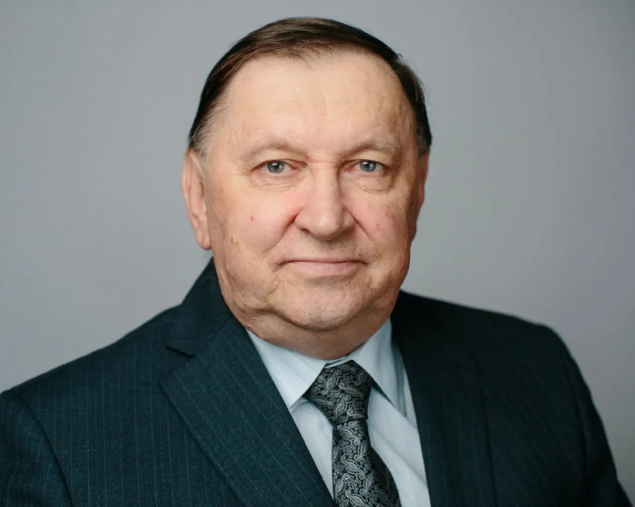 Иски поданы партиями пенсионеров и Зеленых в Московский областной суд об отмене регистрации четырех кандидатов от Яблока: Юрий Васякин, Александр Муравьев, Сергей Крыжов и Майя Завьялова. Яблоко называет требования необоснованными.