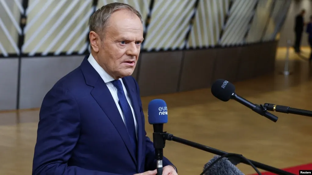 Премьер-министр Польши сообщил об эскалации после ночных атак беспилотников у границы с Украиной и созвал экстренное заседание по вопросам безопасности.