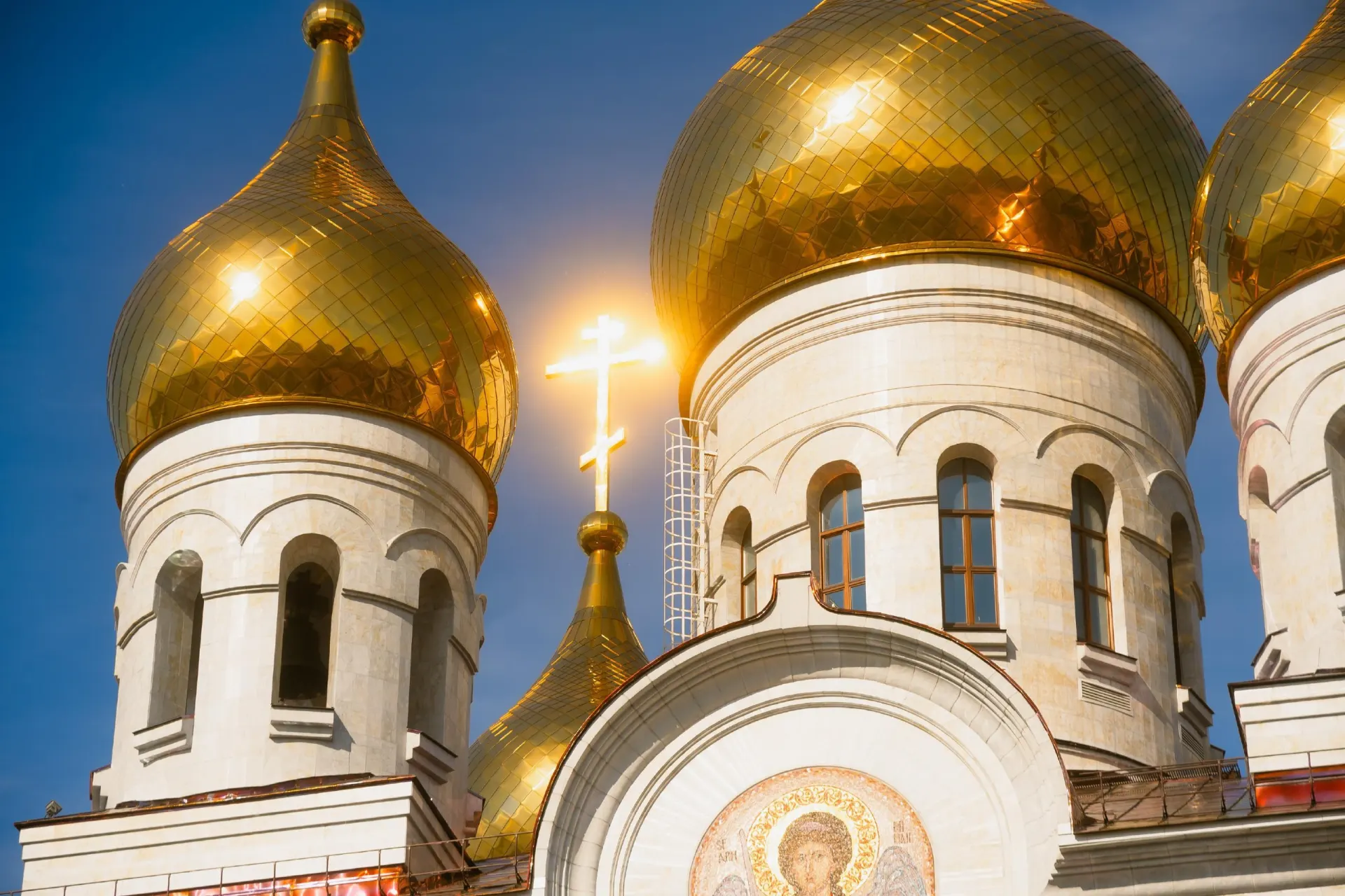 Праздник Троицы отмечается как день основания Церкви. Ниже — кратко о дате и особенностях богослужений.