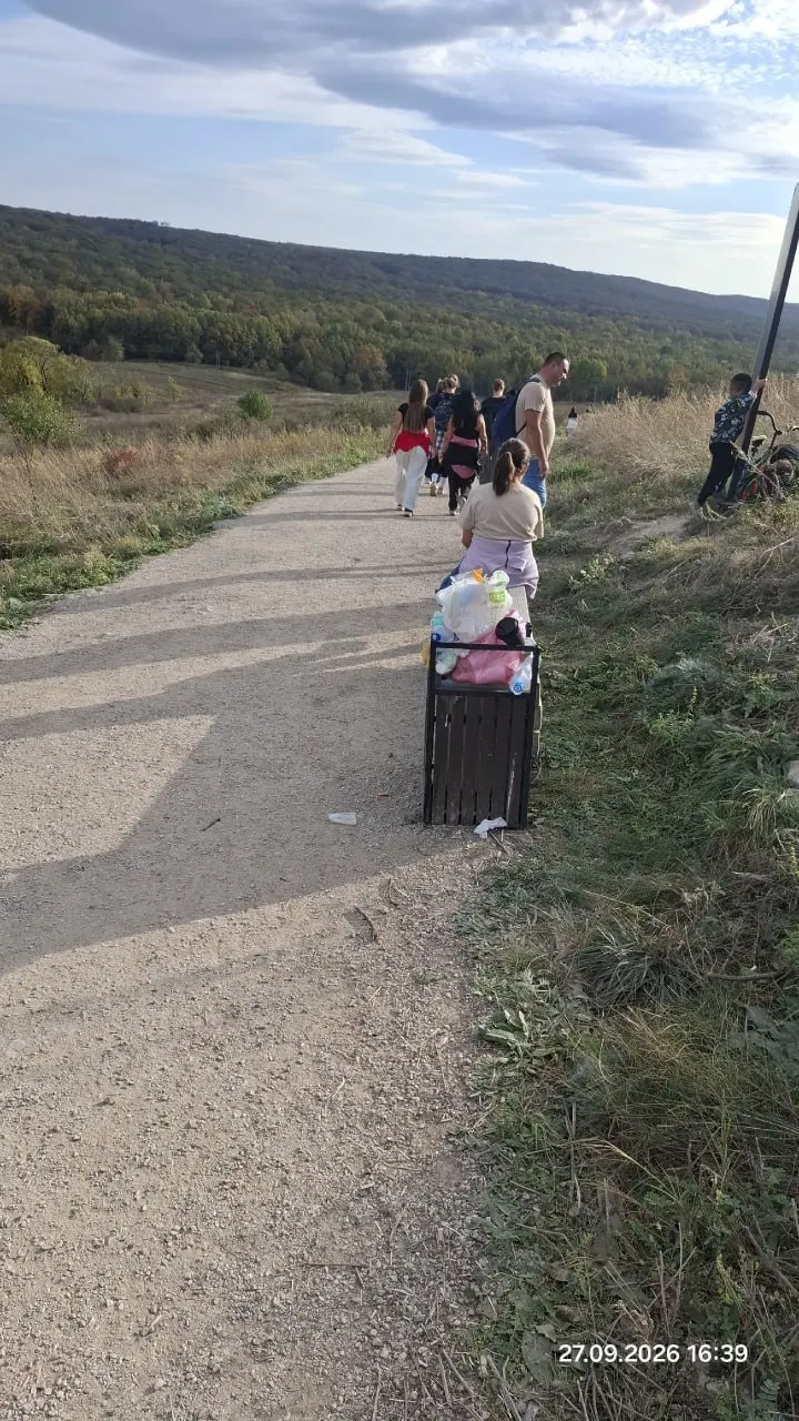 У популярного маршрута к Шихану Торатау остаются проблемы с мусором и уборкой, несмотря на появление парковок, сервисов и туалетов.