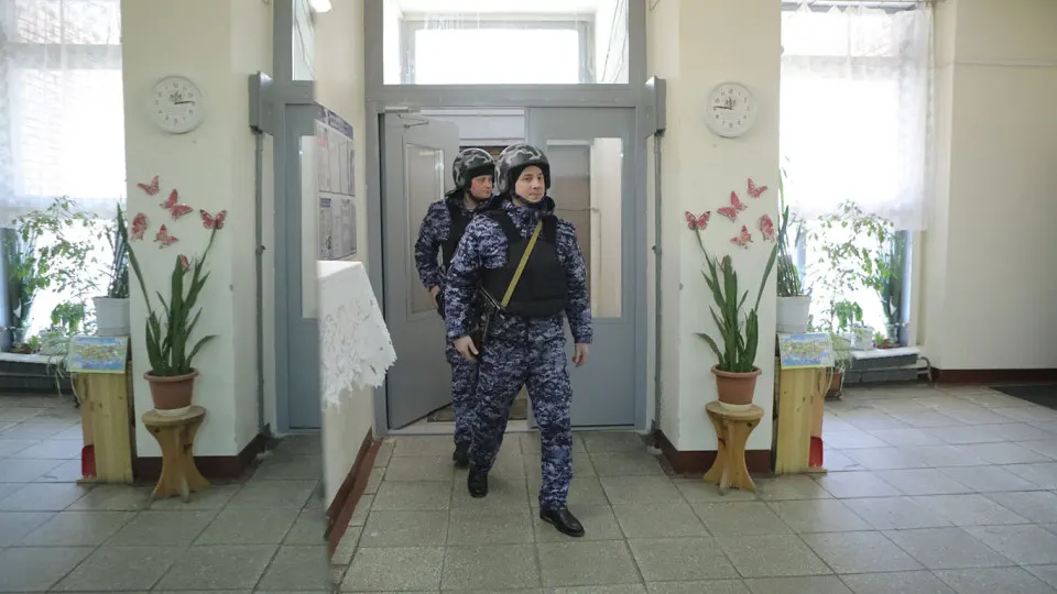 Из-за нехватки средств городские власти оценивают доходы от незадекларированного имущества и активизируют меры по выявлению неофициальных доходов москвичей.