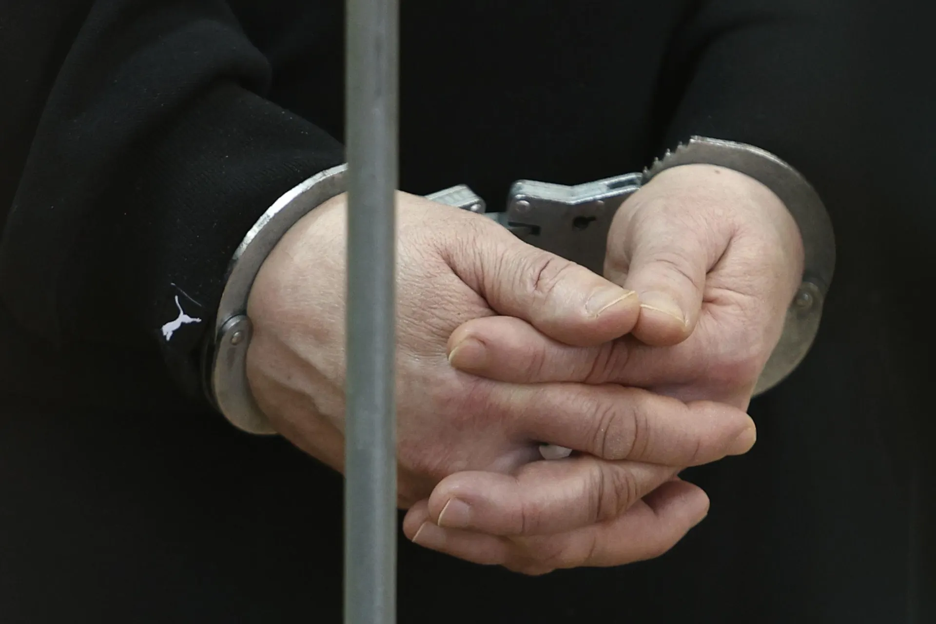В деле участвуют ещё 12 человек; расследование затрагивает тяжкие преступления.