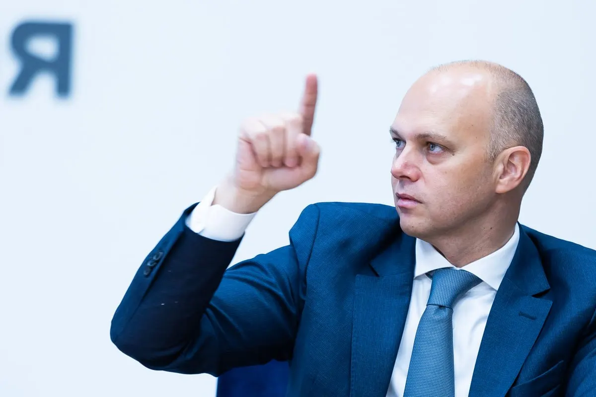 Глава региона объявил о порядке персональных ответов на обращения и введении сроков и ответственных за исполнение задач.