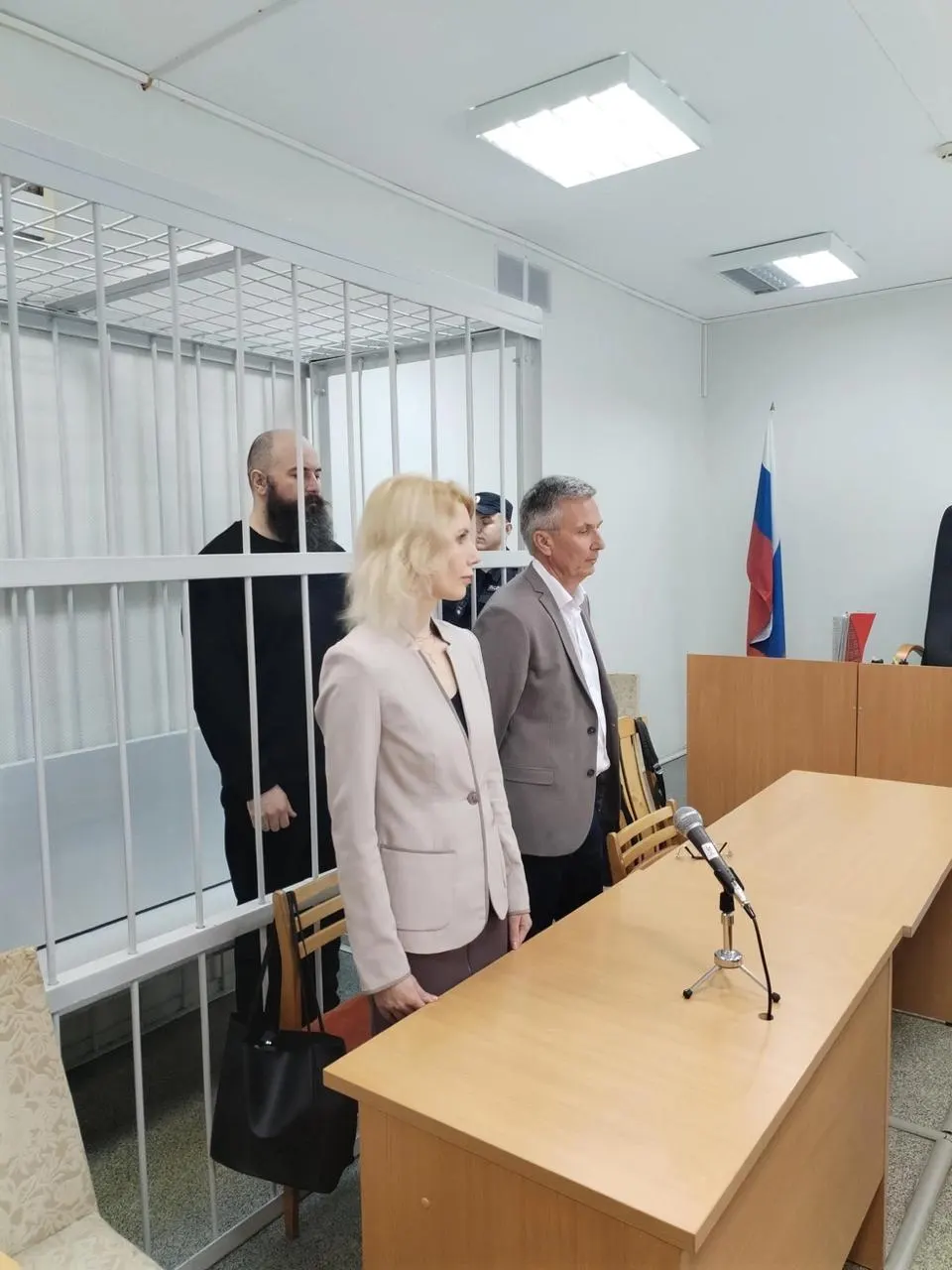 Суд вынес обвинительный приговор руководителю поликлиники №2 и больницы №4 и его заму за махинации с диспансеризацией, что привело к переплатам по ОМС.