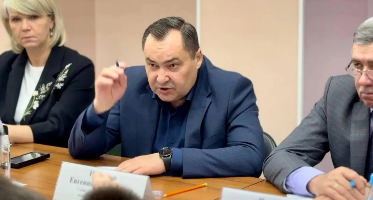 Прокуратура оспорила уход по собственному желанию бывшего мэра и потребовала корректного увольнения по закону.