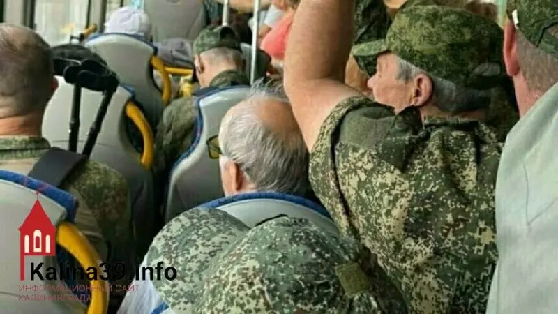 Жители Калининграда жалуются на редкие рейсы и длинные интервалы, обсуждают планы новой схемы транспорта.