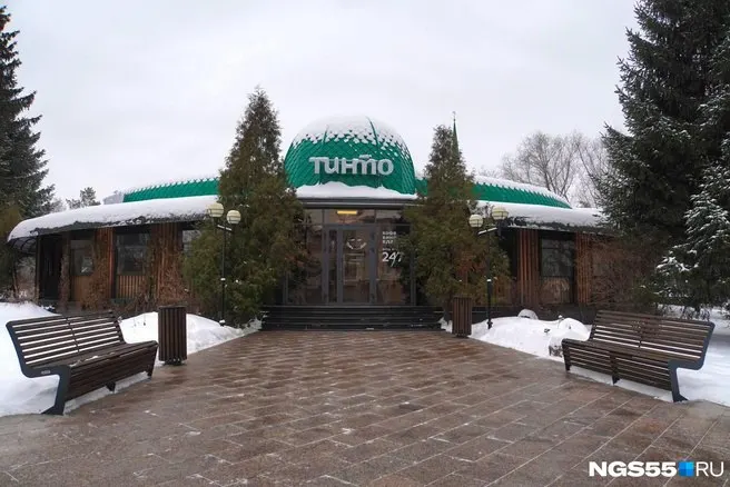 Филиал на Иртышской набережной закрыт; в городе остаётся одна точка на Ленине, 25А. Причины не разглашаются.