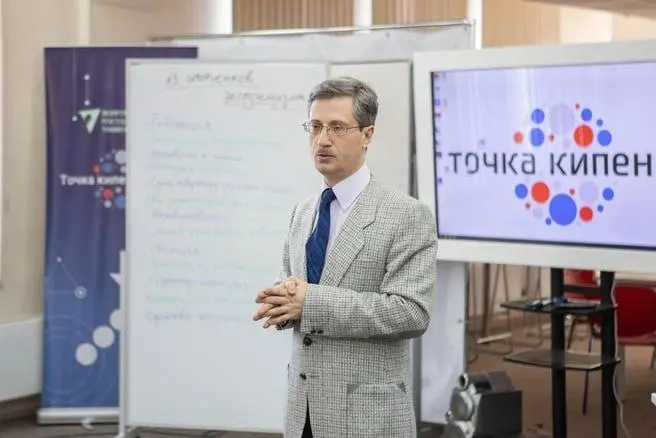 Суд продлил меру пресечения до 20 ноября. Роману Мельниченко инкриминируют повторную дискредитацию Вооружённых сил России.