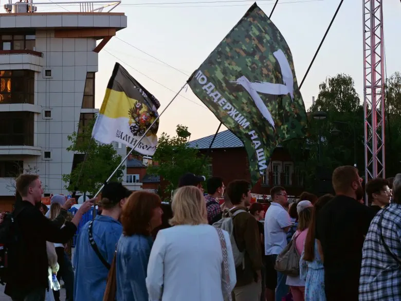 Мероприятие на Советской площади и в городском концертном зале сочетало презентации книг, лекции и мастер-классы, затрагивая темы культуры, памяти и общественной идентичности.