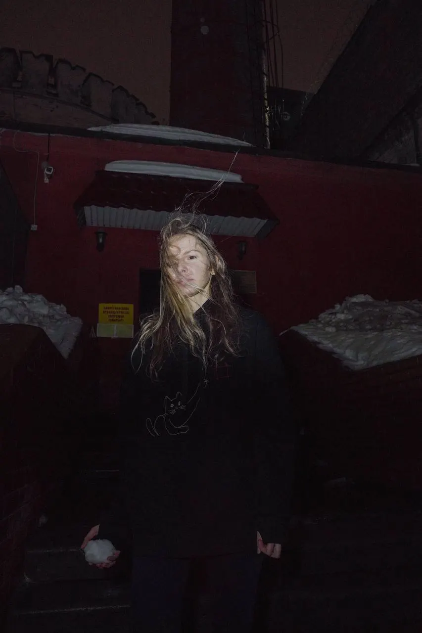Елена Моргунова получила 14 суток ареста за неповиновение полиции после отказа от анализа на наркотики; правозащитники называют задержания повторяющимися.