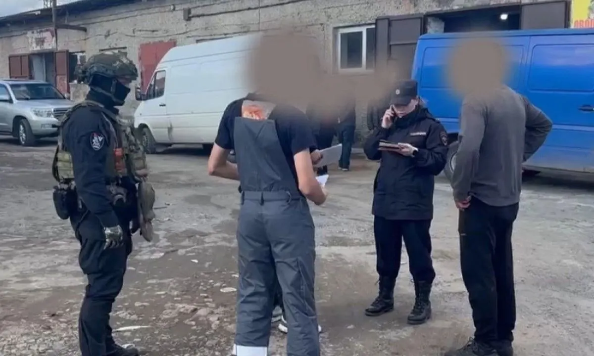 Силовые структуры Карелии провели проверки в торговых точках региона; свыше 70 человек прошли проверку на миграционный режим, один иностранный гражданин нарушил правила пребывания.