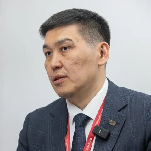 Обсуждается идея миграции форума в Якутск как стимул для роста дальневосточных регионов.