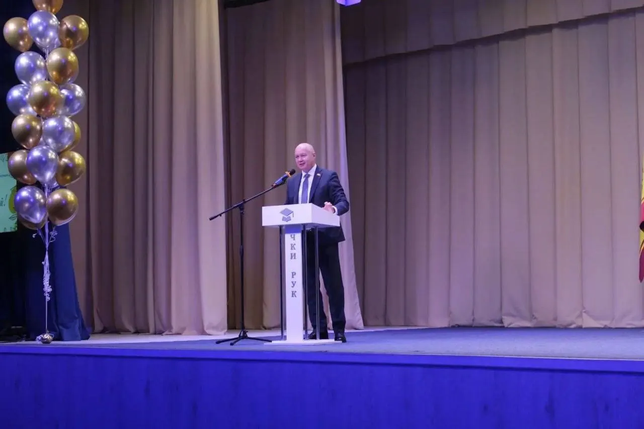 На День знаний в Чувашии депутат Госсовета рассказал о разуме права и ответственности перед обществом, несмотря на прошлые судебные решения.