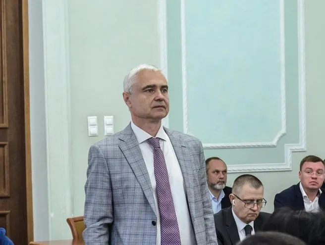 Новым руководителем департамента экономики Ростовской области стал Роман Шеховцов, уроженец региона с опытом работы в бизнесе, вузах и экономических структурах.