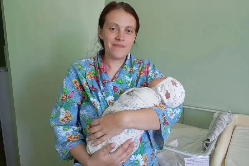 Мальчик родился 11 сентября в Спасском роддоме. Маму Александру с малышом уже выписали домой.