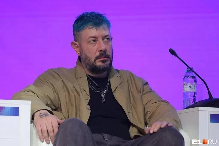 Известный российский дизайнер Артемий Лебедев сказал, что в Ярославской области можно прожить на зарплату около 60 тысяч рублей в месяц, приводя пример Углича.