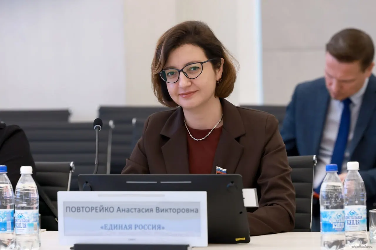 Суд удовлетворил ходатайство защиты и изменил меру пресечения на запрет определённых действий; расследование близко к завершению, свидетели допрошены.