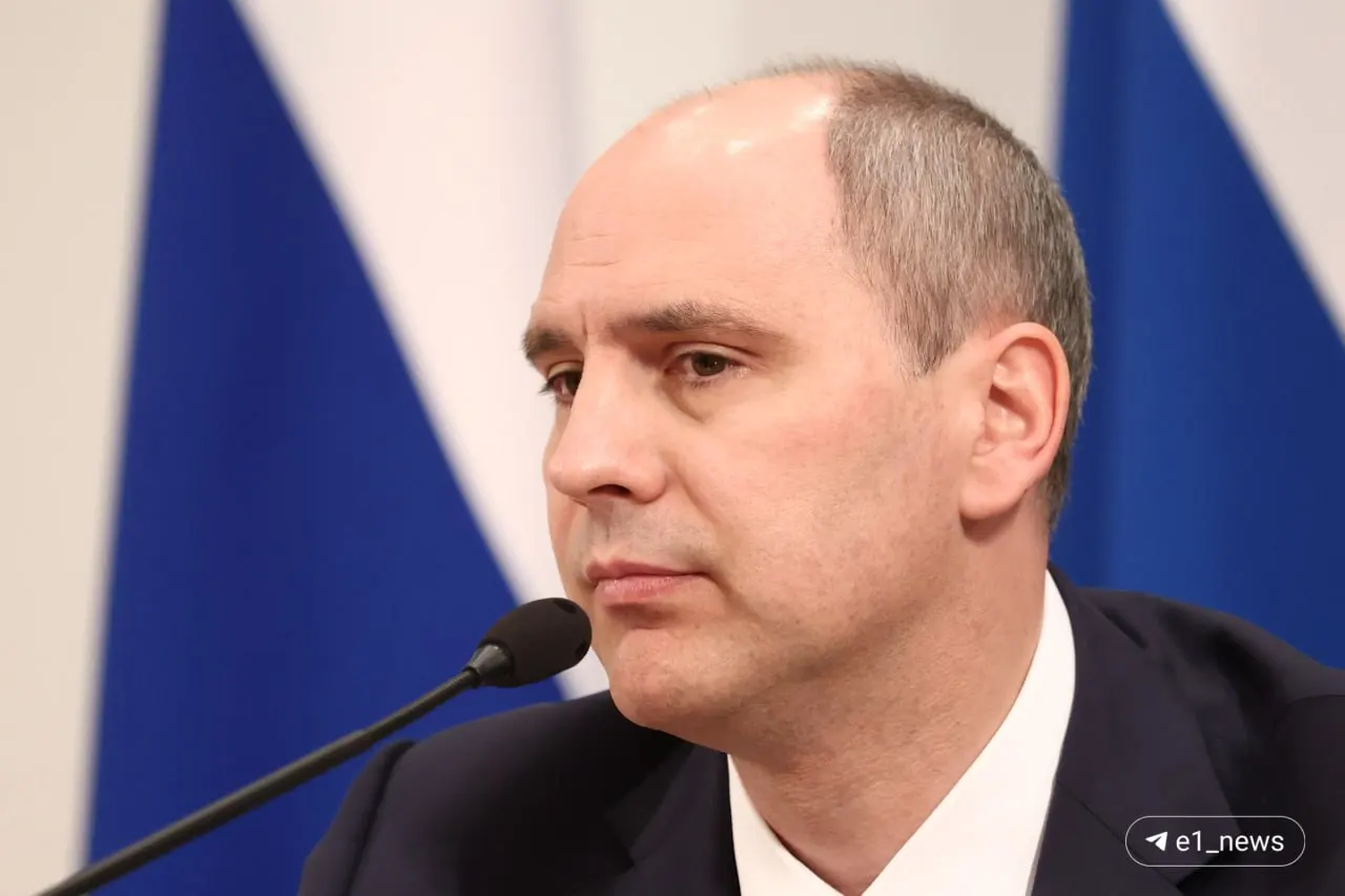 Глава региона принёс извинения за ситуацию с водой и заверил, что будет информировать население о развитии событий.