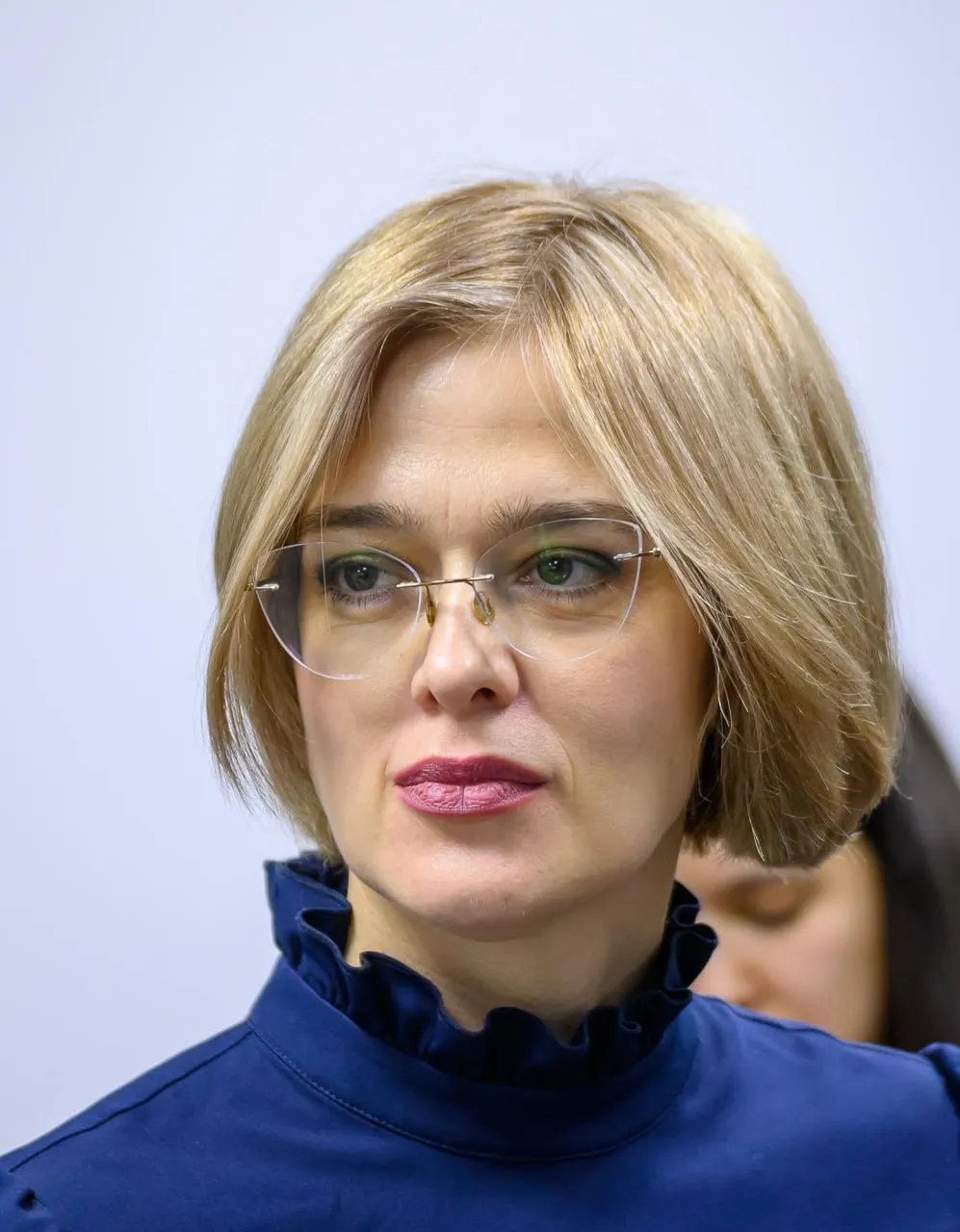 После ухода по личным обстоятельствам Виктория Бессонова вновь оказалась в регионе в роли сотрудника «Мангазея Майнинг», участвуя в обсуждении развития района и инфраструктуры.