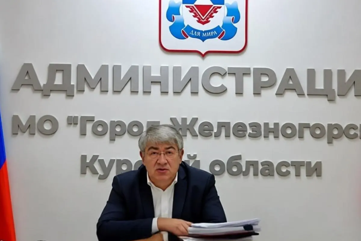 Жители сообщали об отсутствии воды, слабом напоре и ухудшении качества подачи; власти обещают восстановление водоснабжения и запуск новой скважины.