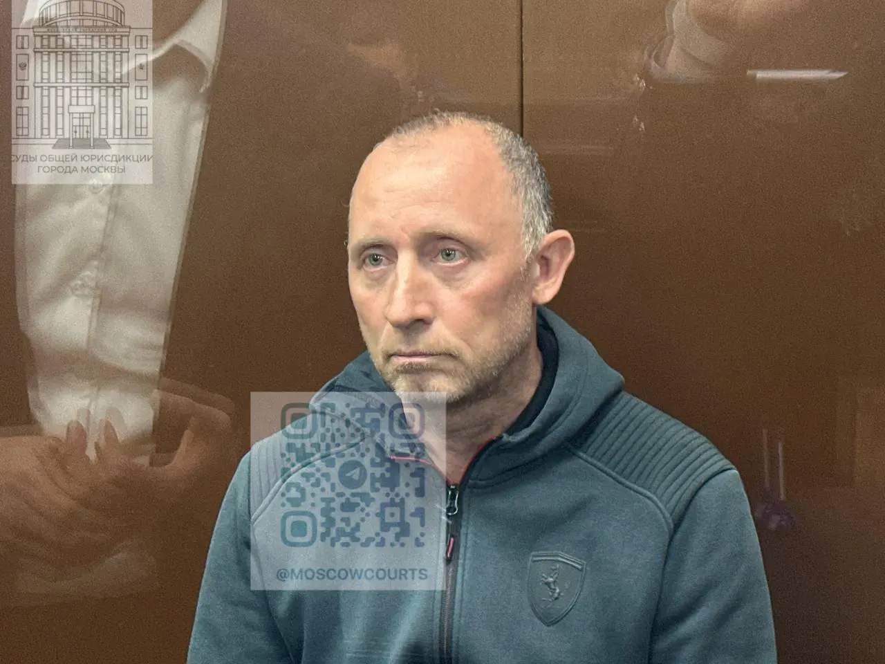 Экс-чиновник осуждён за хищения в рамках строительства оборонительных объектов; апелляция частично смягчила наказание на три месяца. В деле затронуты десятки участников.