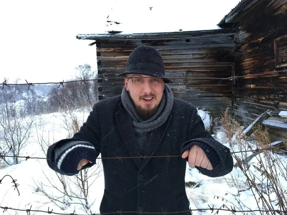 Суд Петрозаводска вынес штраф журналисту Сергею Маркелову по делу о деятельности иностранного агента; он не признает статус иноагента и заявляет о готовности обжаловать решение.