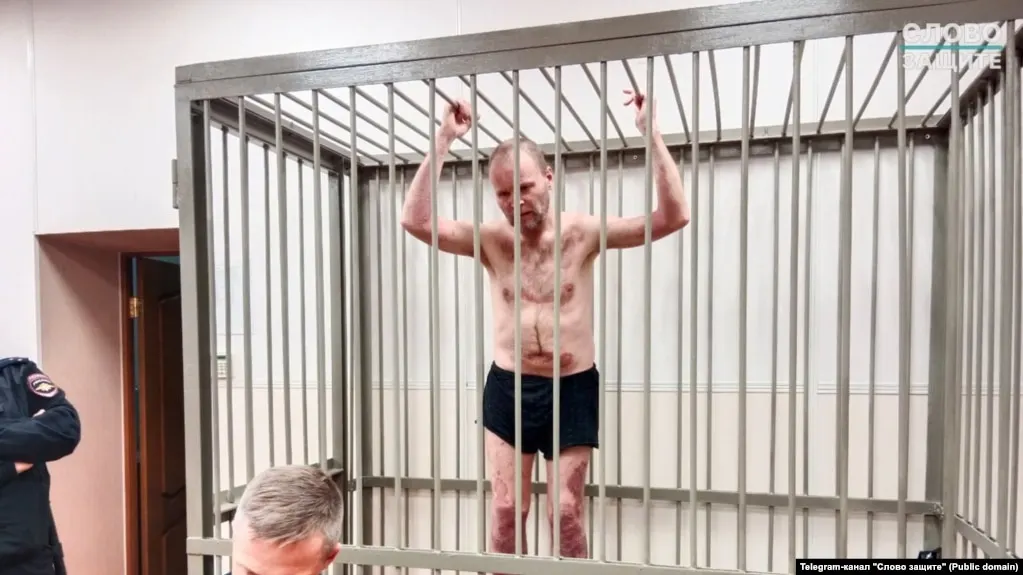 Политзаключённый Андрей Шабанов, осуждённый за пост в соцсетях, описывает давление и плохие условия содержания, и выражает надежду на обмен заключёнными.