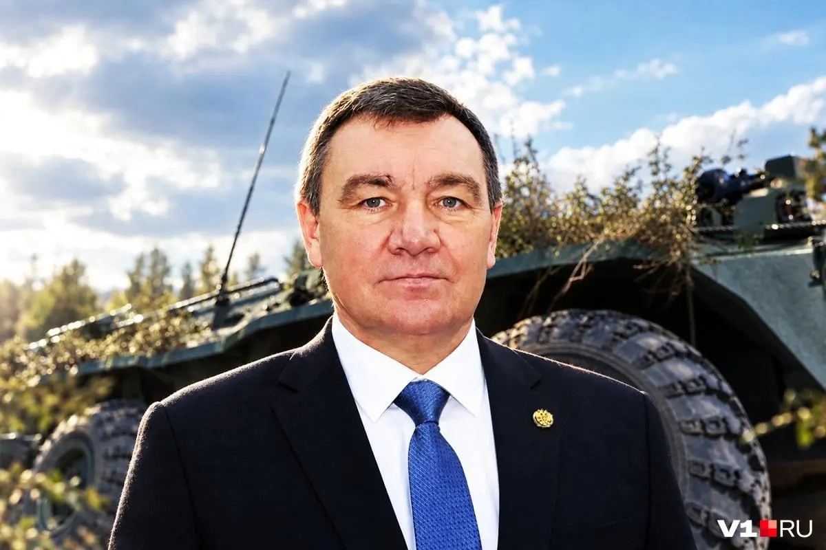 Глава Кумылженского района Валерий Денисов сообщил об уходе в зону проведения специальной операции и присоединении к добровольческому формированию.