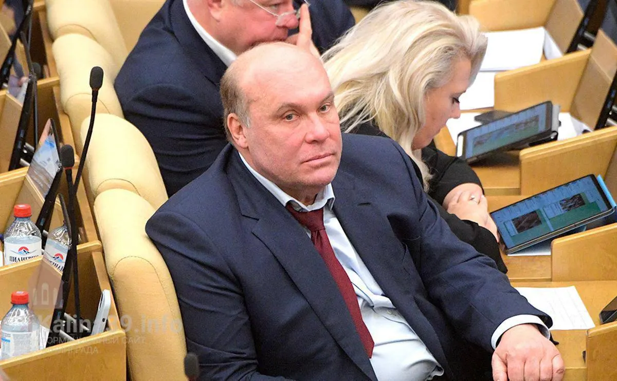 Депутат Государственной Думы Андрей Колесник сообщил, что новой волны мобилизации в ближайшее время не планируется; обсуждается расширение перечня лиц для контрактов, но это не связано с мобилизацией.