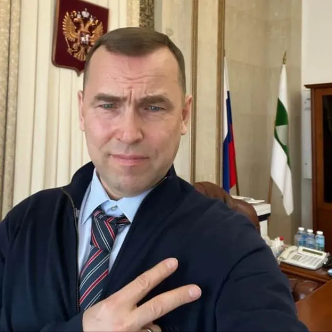 Губернатор предложил воспитывать у детей ранние представления о семейной роли и критиковать потребительское общество.