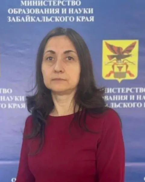 Евгения Рогалёва стала временно исполняющей обязанности министра образования Забайкальского края, имея опыт в образовании и государственном управлении.