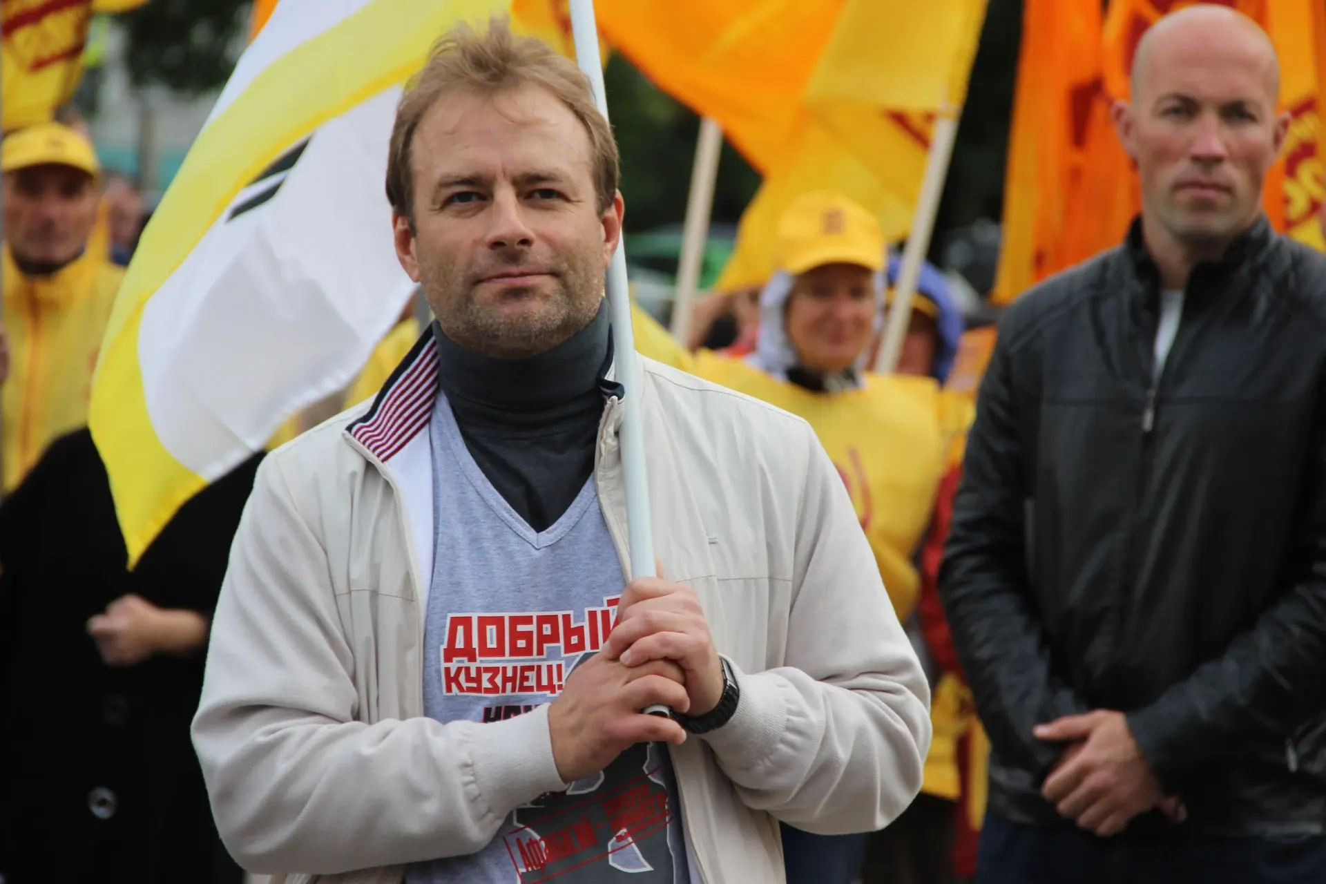 Суд подтвердил отмену регистрации бизнесмена на выборах из-за владения иностранными финансовыми инструментами; рассматриваются вопросы санкций и региonalных выборов.