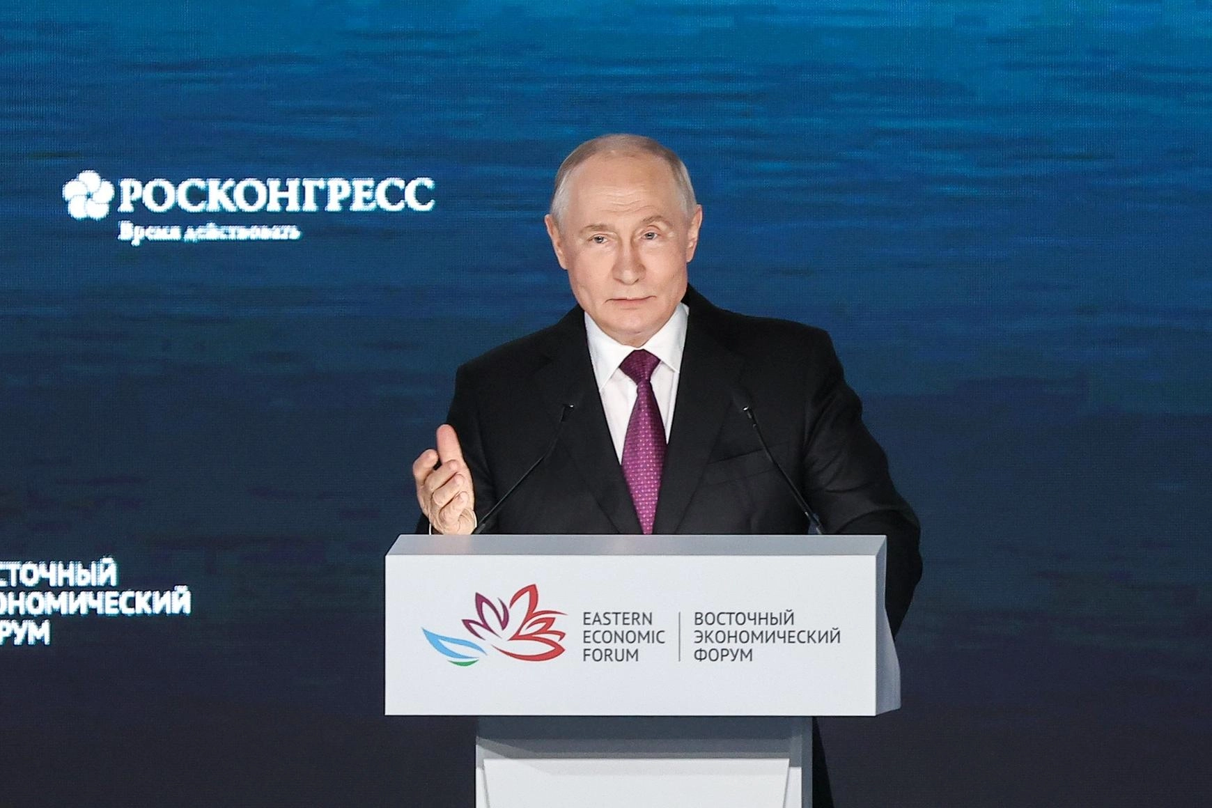 Бизнес добровольно перечисляет взносы в бюджет, чтобы поддержать социальную сферу: образование и здравоохранение.