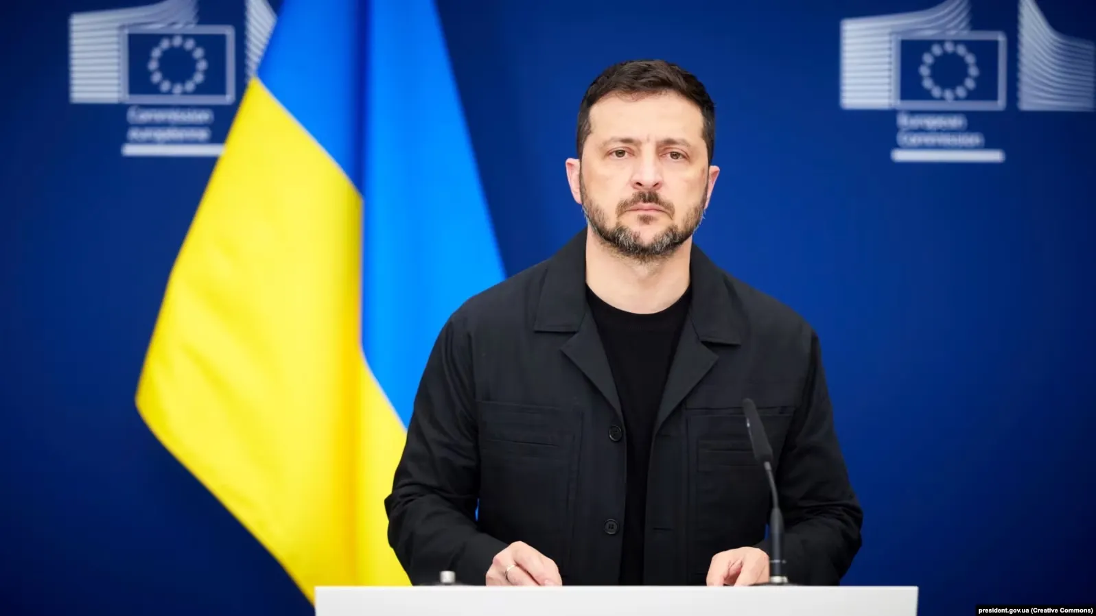 По словам Владимира Зеленского, Путин потребовал изменить правила ведения войны, что спровоцировало резкий рост атак по гражданским объектам. Москва также планирует новый поток беженцев в ЕС, вызывая тревогу по поводу миграции.