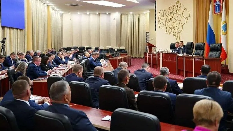 Губернатор сообщил о распределении бюджетных средств на муниципалитеты и усиленном контроле за эффективностью расходов.