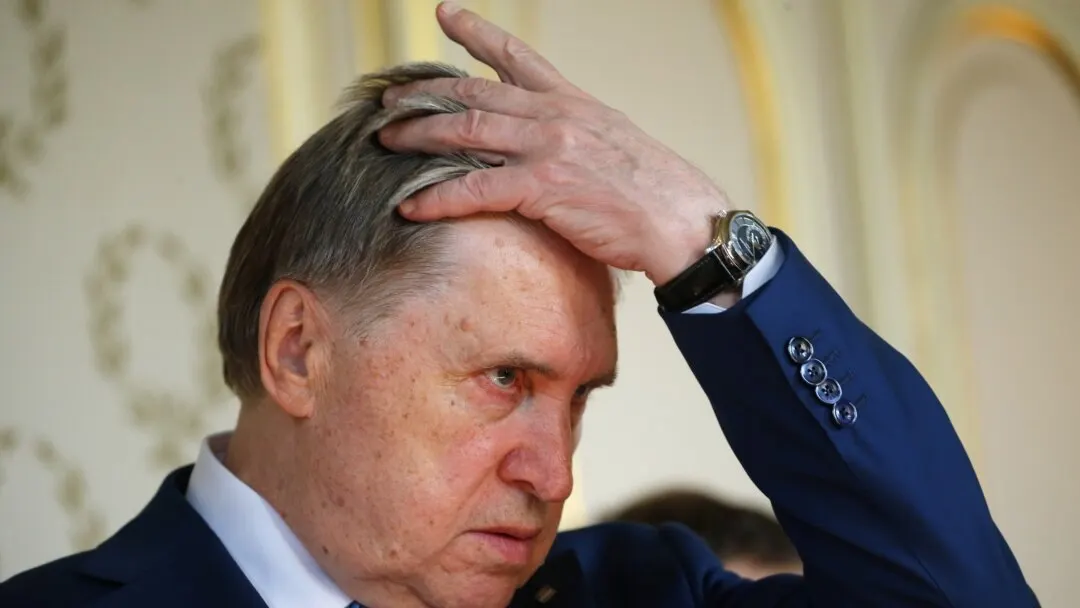 Москва заявила о готовности вернуться к трехсторонним переговорам по Украине после 4 ноября — национального праздника; первая встреча будет ознакомительной, подготовка к саммиту началась.