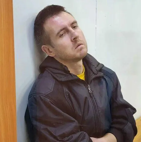 40-летний Дмитрий Накаряков обвиняется в убийстве ребёнка и 58-летней тёщи; напал на мать сына, но она выжила. Следствие продолжается.