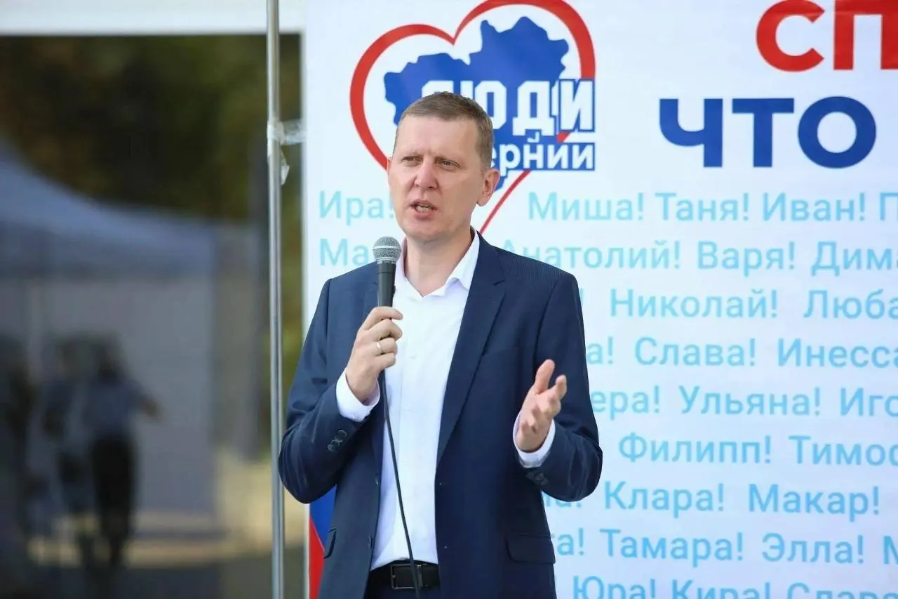 Официальные органы опровергли сведения о задержании главы Октябрьского района; ранее распространялись слухи о возможном задержании.
