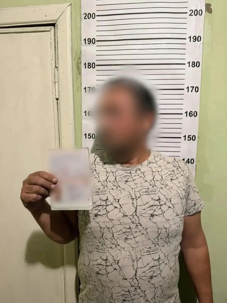 Правоохранительные органы провели масштабную операцию в Ростовской области: проверено свыше 1800 объектов, зафиксированы нарушения и изъято оружие.