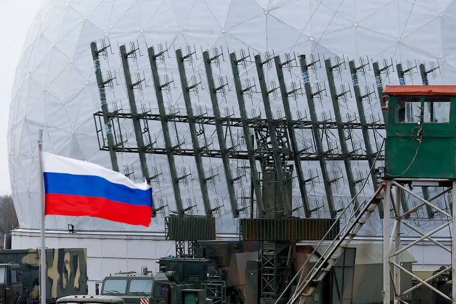 На фоне наращивания военной поддержки Киеву и учений НАТО у границ растёт риск прямого противостояния между Россией и альянсом.