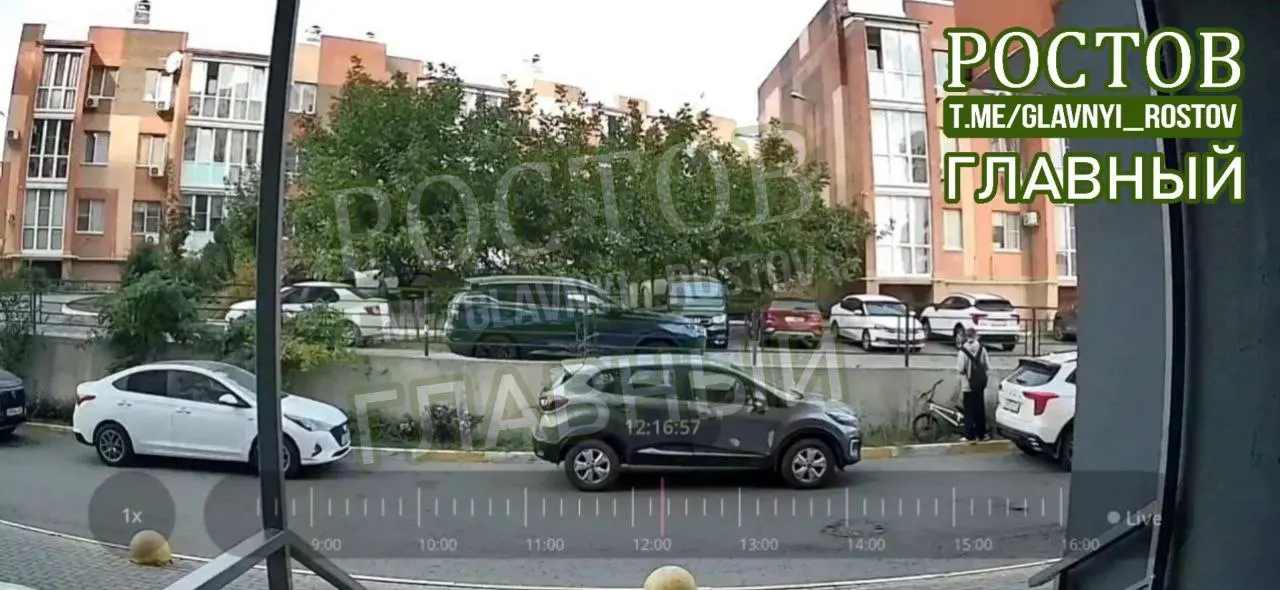 У подъезда дома по адресу Венеры, 23, был украден BMX-велосипед. Владельца просят вернуть транспорт; связаться можно по номеру +79289008334.
