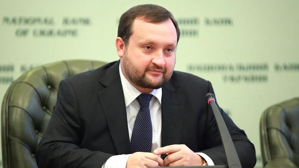 Близкие родственники политика владеют крупными активами и недвижимостью; расследование освещает контуры владения и сделки, связанные с семьей Арбузова.
