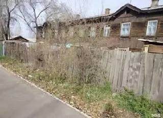 Жительница барака в Чите рассказала, что семье предлагают переехать в жильё с оборванной проводкой, отсутствующей сантехникой и отоплением, при этом дом уже признан аварийным.